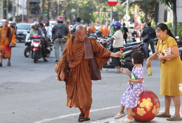 Mengenal Ritual Spiritual Thudong, Inti dari Indonesia Walk for Peace (IWFP) 2026 