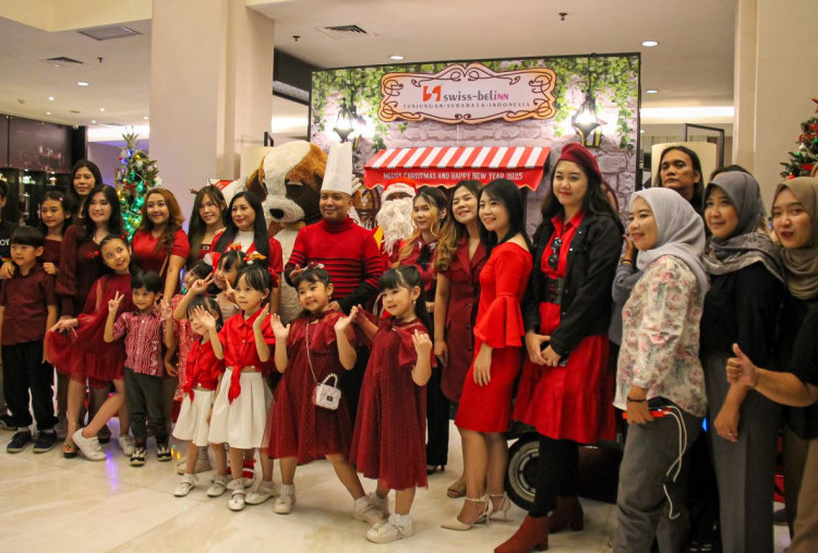 Rayakan Natal dengan Suasana Khas Paris di Swiss-Belinn Tunjungan Surabaya