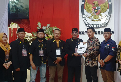PKB Cuma Daftarkan Tiga Petahana DPRD Surabaya, Camelia Habibah dan Mahfudz  ke Pileg Jatim