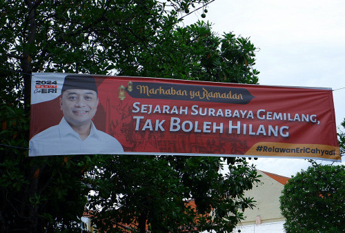 Jelang Pilkada, Baliho Wali Kota Surabaya Eri Menjamur 