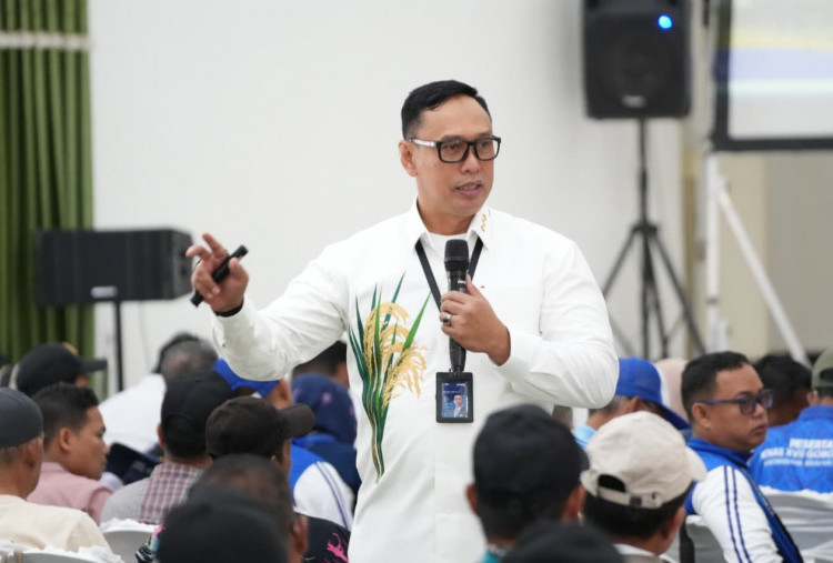 BULOG Perkuat Dukungan untuk Petani dan Nelayan, Dirut Tegaskan Komitmen Swasembada Pangan 