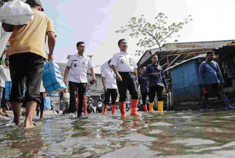 Teguh Setyabudi Pastikan Tanggul Penangkal Rob Muara Angke Dibangun 2025