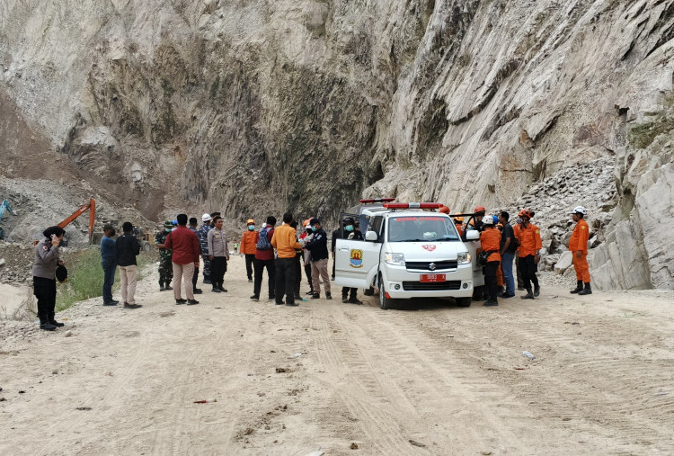 Korban Tewas Longsor di Tambang Galian Gunung Kuda Cirebon Bertambah Jadi 17 Jiwa