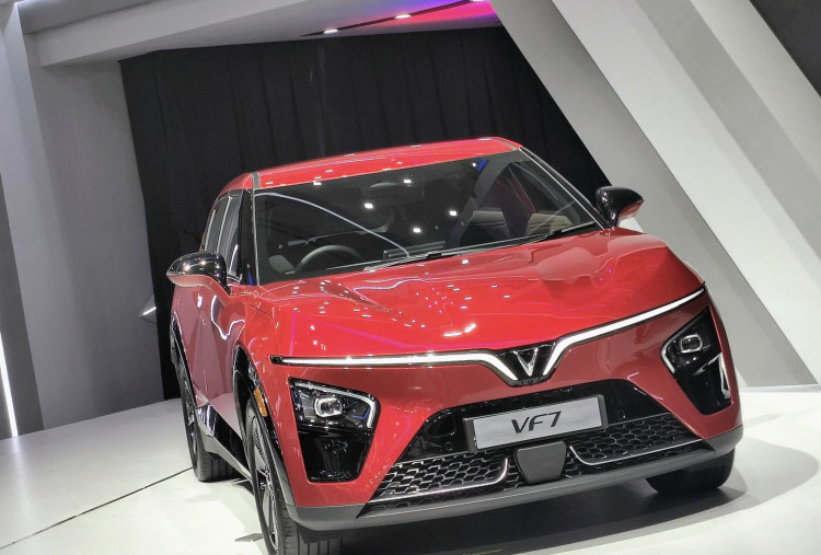 VinFast VF 7 Unjuk Gigi: Desain, Performa Hingga Harga, Terjangkau?