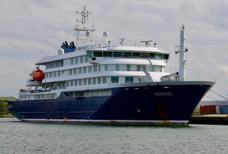 Kapal Pesiar MV Hondius Tertahan di Lepas Pantai Cape Verde Akibat Suspek Hantavirus