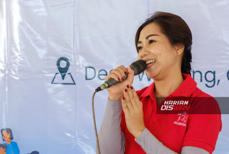 Dalam sambutannya, Nuranisa Putri Matahari, selaku Head of Community Investment Prudential Indonesia mengatakan, “Selama hampir 30 tahun hadir di Indonesia, Prudential Indonesia telah berkontribusi secara konsisten dalam meningkatkan kualitas hidup dan kesejahteraan masyarakat, serta ketahanan terhadap perubahan iklim, termasuk untuk kelompok yang rentan dan terdampak bencana kekeringan di Kabupaten Gunungkidul. Prudential senantiasa memastikan kontribusi yang diberikan tepat sasaran, salah satunya lewat kerja sama dengan mitra kami, Habitat for Humanity Indonesia, untuk memastikan dampak positif yang berkelanjutan bagi masyarakat setempat.”