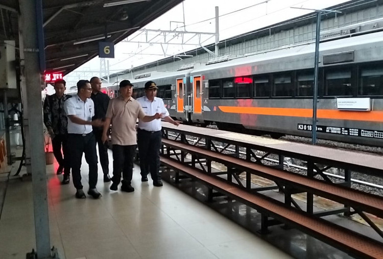 Menhub Ajak Masyarakat Mencoba Direct Train Dari Jakarta ke Semarang Saat Nataru