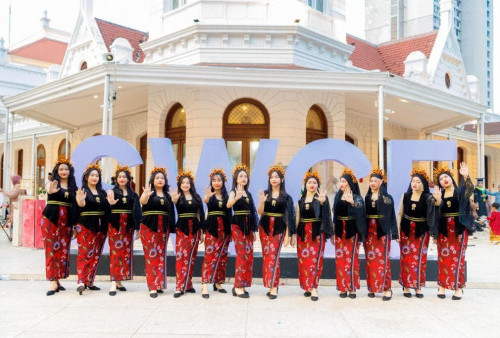 Bangga! One Voice SMPN 1 Surabaya Sabet Dua Kategori Juara di Surabaya World Choir Festival 2024