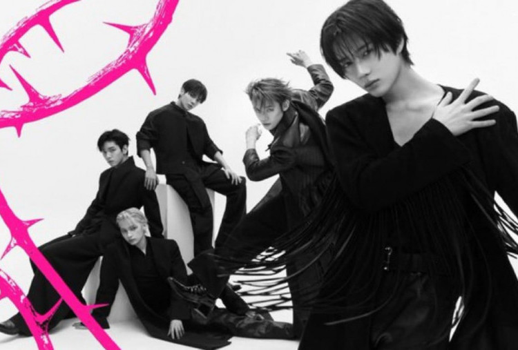 Lirik dan Terjemahan Stick With You Milik TXT, Kisah Keputusasaan Cinta di Era Baru