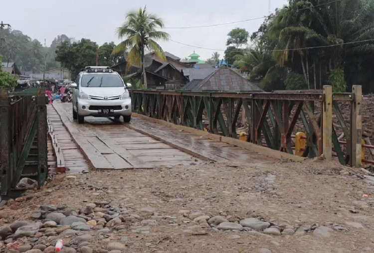 Korban Banjir Sumatra Tembus 1.068 Jiwa, Bantuan Diaspora Bebas Bea Masuk