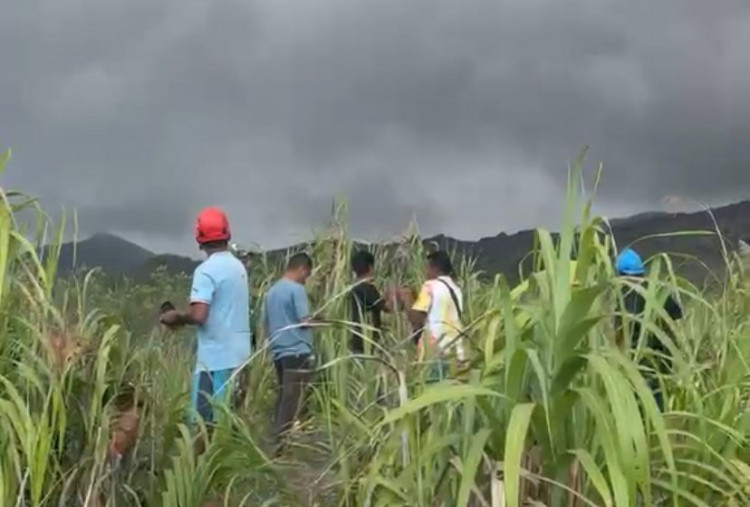 Dua Pendaki WNA Masih Hilang Saat Erupsi Gunung Dukono
