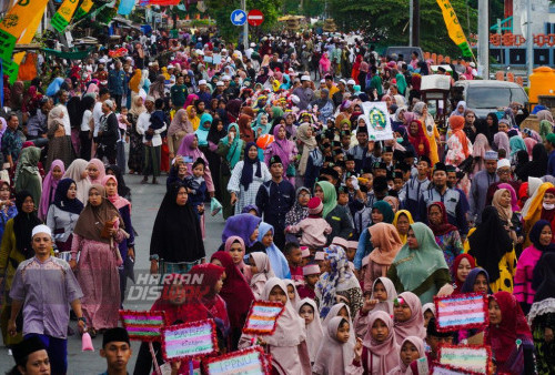 FOTO: Tradisi Kirab Maulid Nabi di Surabaya