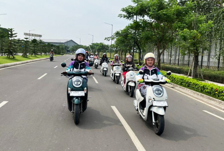Semangat Kartini Hidup di Jalan: ‘Zen On Wheels’ Perkuat Safety Riding Perempuan