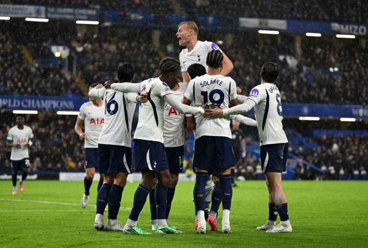 Chelsea vs Spurs 0-2, Efek Blunder Mike Penders dan Cole Palmer 