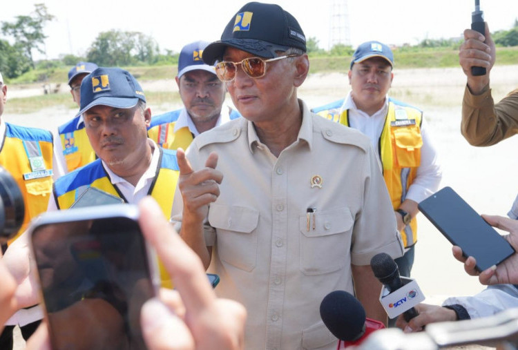Banjir Bikin Ruas Ketanggungan-Pejagan Brebes Lumpuh, Muara Sungai Babakan Dikeruk