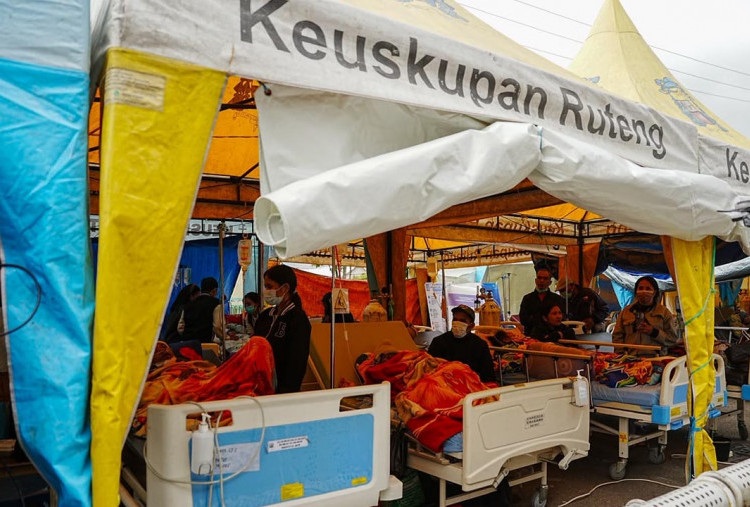 RS Manggarai Tak Memadai Tampung Korban Gempa M7.7 NTT, Pemerintah Siapkan Rumah Sakit Lapangan