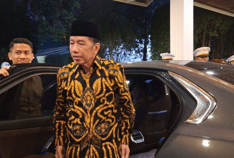 Jokowi Hadir di Istana Kenakan Batik Cokelat, Bertemu Prabowo dan Para Mantan Presiden