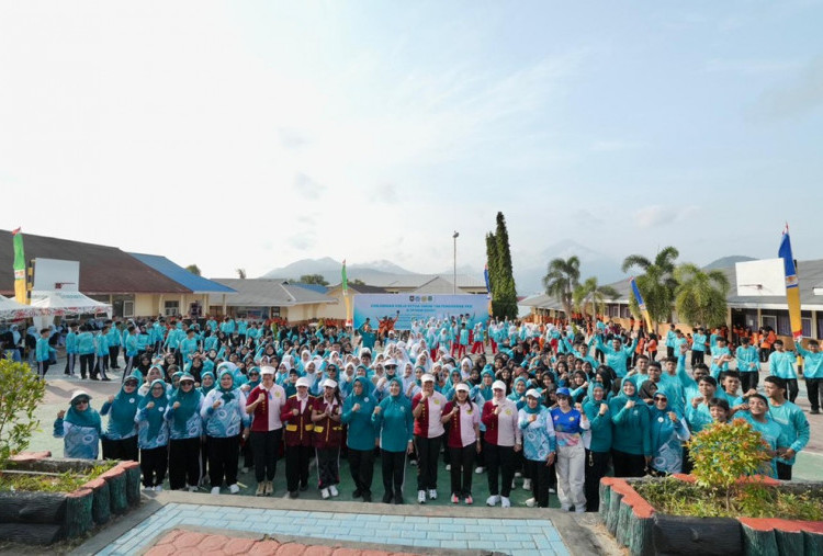 Kunjungi SMAN 2 Kota Ternate, Ketum TP PKK Tekankan Pentingnya Hidup Sehat