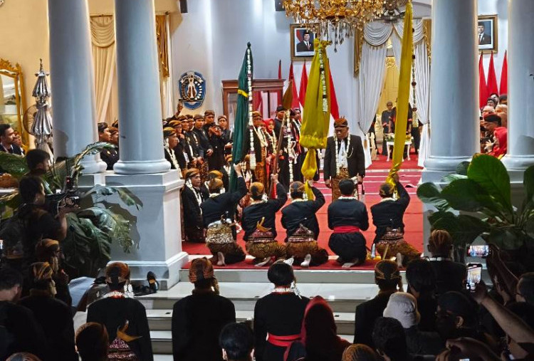 Bedhol Pusaka 2025: Prosesi Sakral Ponorogo Mengenang Sejarah dengan Arak Pusaka