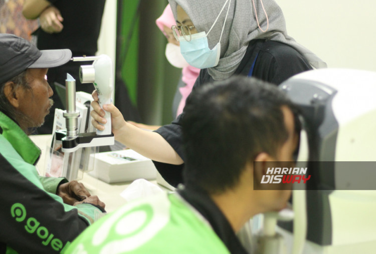 Wakil Menteri Kesehatan RI, Dante Saksono Harbuwono, mengatakan pemerintah terus memperluas jangkauan program Cek Kesehatan Gratis melalui pendekatan langsung ke komunitas masyarakat. Hingga Mei 2026, program tersebut disebut telah diikuti sekitar 36 juta peserta secara nasional, termasuk 1,86 juta peserta di Jakarta.