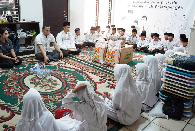 Hotel Kimaya Slipi Serahkan Santunan ke Anak Yatim Mizan Pejompongan, Bentuk Kepedulian pada Masyarakat