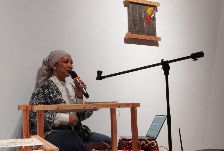 Mamasak Asa: Membaca Marapi Lewat Sulaman dan Bunyi