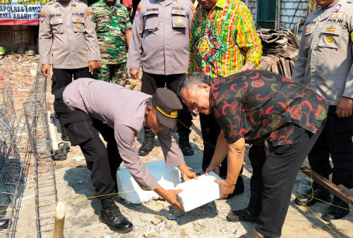 Polres Lamongan Bedah Rumah Warga Tak Layak Huni