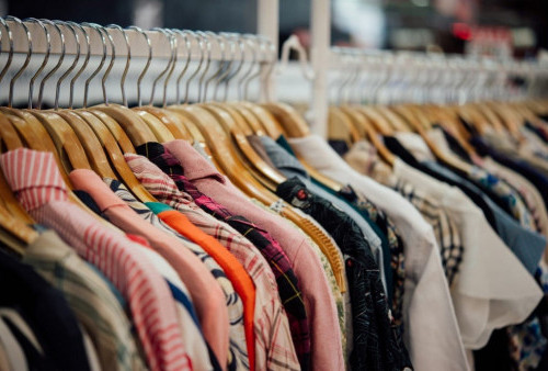 Pengertian Thrifting: Kelebihan, Kekurangan dan Manfaat Tren Belanja Baju Murah