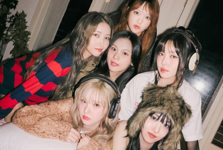 Lirik dan Terjemahan Lagu Always dari GFriend, Janji Eunha dkk untuk Terus Bersama 