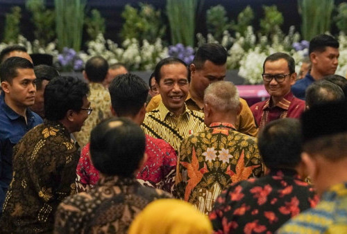 Jokowi di Surabaya: Indonesia Harus Waspadai Vietnam, Negara Tetangga yang Melaju Cepat