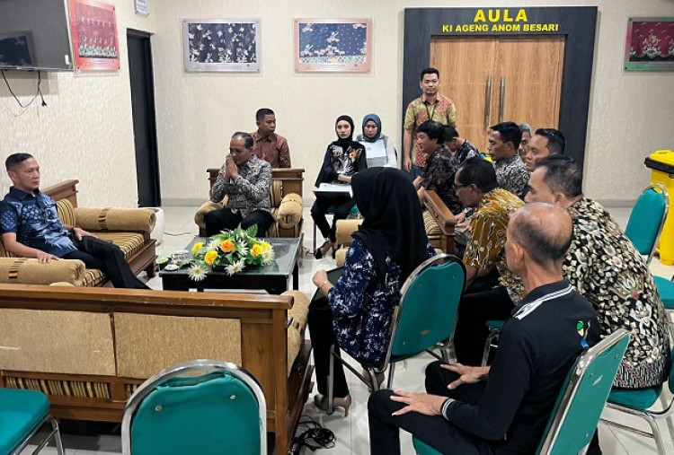 Isu OTT dan Pungli Panaskan Kejari Madiun, Camat hingga Kades Datangi Kantor Kejaksaan