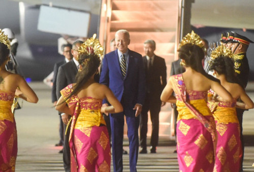 Disebut Ogah Bersebelahan MBS, Begini Biden Tiba di KTT G20 Bali