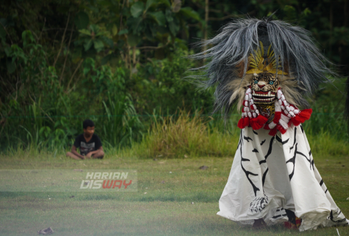 Tari Barong Sabut Kedatangan Bulan Syawal