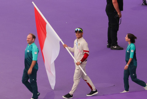 2 Peraih Medali Emas Wakili Indonesia di Closing Ceremony Olimpiade Paris 2024