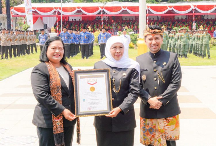 Dindik Jatim Raih Rekor MURI, Siswa SMK Servis Gratis 9.175 Sepeda Motor