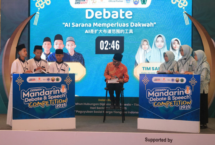 Lomba Debat Mandarin Disway, Tim Alpad SMA Majidiyah Madura Ungguli Tim SMA Islam Sabilillah 1 Malang