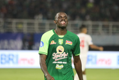 Jelang Lawan PSBS Biak, Paul Munster Minta Bonek Support Flavio Silva