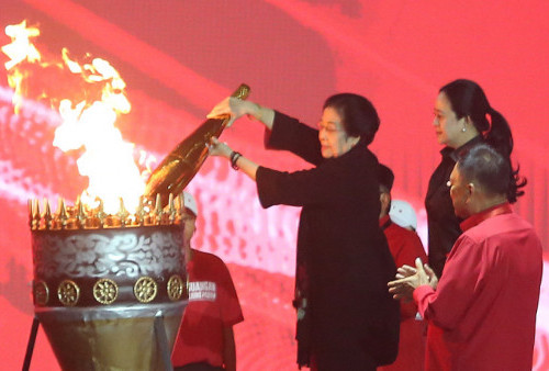 Buka Rakernas V PDIP, Megawati Nyalakan Api Perjuangan Nan Tak Kunjung Padam di Arena Rakernas, PDIP di Beach City International Stadium, Ancol, Jakarta Utara, Jumat (24/5/2024). --Raka Denny/Harian Disway