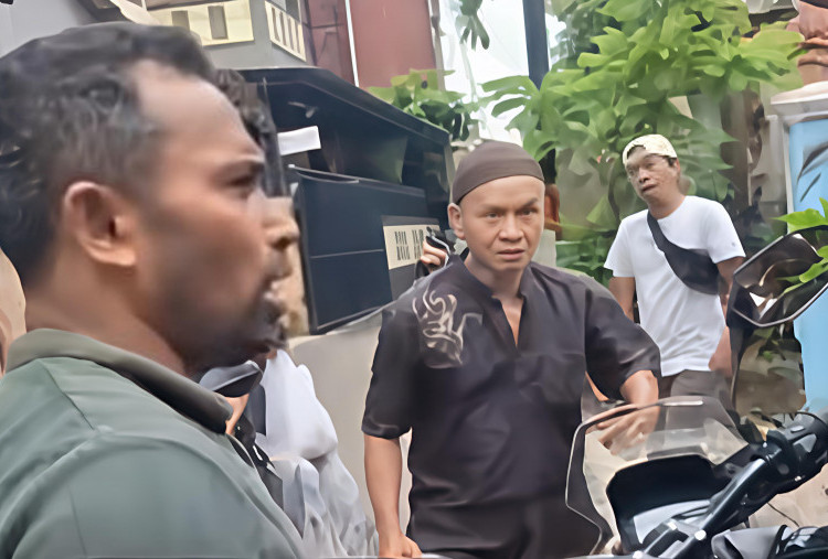 Dua Jurnalis Nyaris Dipukul Saat Hendak Liput SPPG di Pasar Rebo Imbas Siswa SD Keracunan MBG 