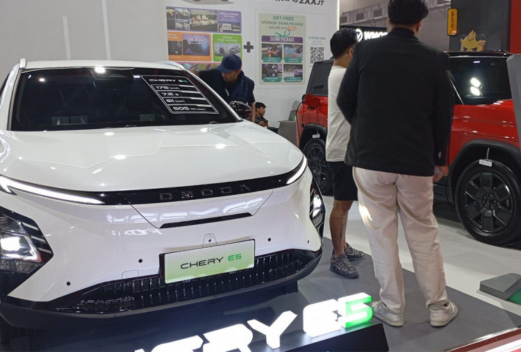 Harga Spesial Chery E5, Usung Line Lengkap di PRJ Kemayoran