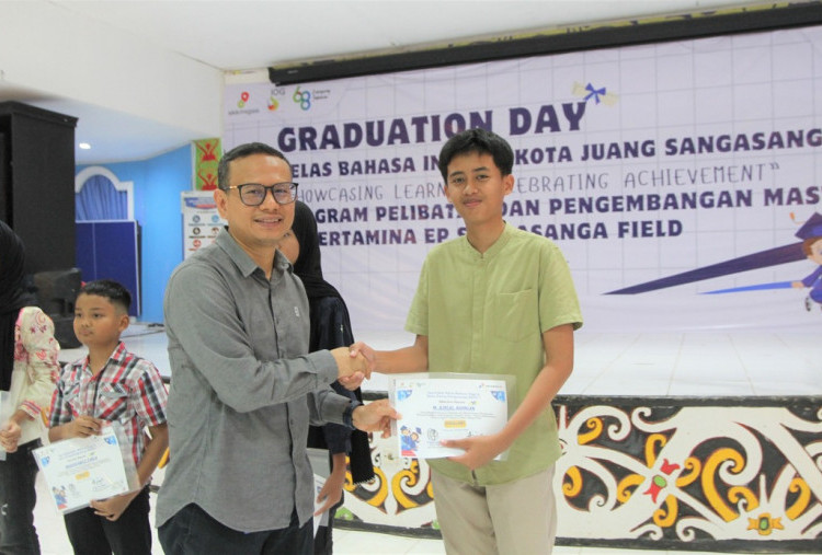 Pertamina EP Sangasanga Field Gelar Graduation Day Kelas Bahasa Inggris Gratis untuk Pelajar