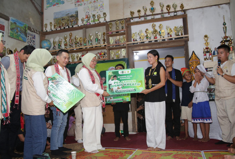 Sambut Harlah ke-28, PKB Fasilitasi Beasiswa Jejak Nusantara untuk Siswa Sekolah Alam Arus Kualan