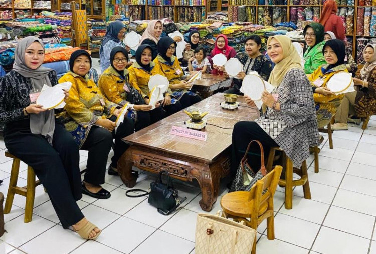 Juara Surabaya Tourism Awards 2026: Mirota Batik Konsisten Bikin Kelas Wisata Edukasi 