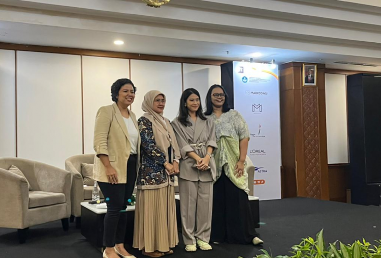 Perempuan Inovasi 2025 Demo Day, Dian Sastro Soroti Peran AI untuk Kehidupan