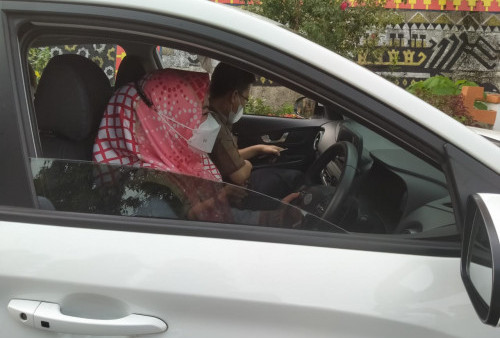 Soal Randis Mobil Listrik, Dewi Sebut Masih Tahap Pengenalan 