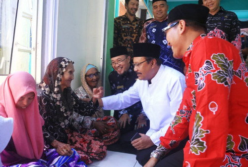 Gus Ipul Luncurkan Kampung Zakat di Masjid An-Nur Pasuruan