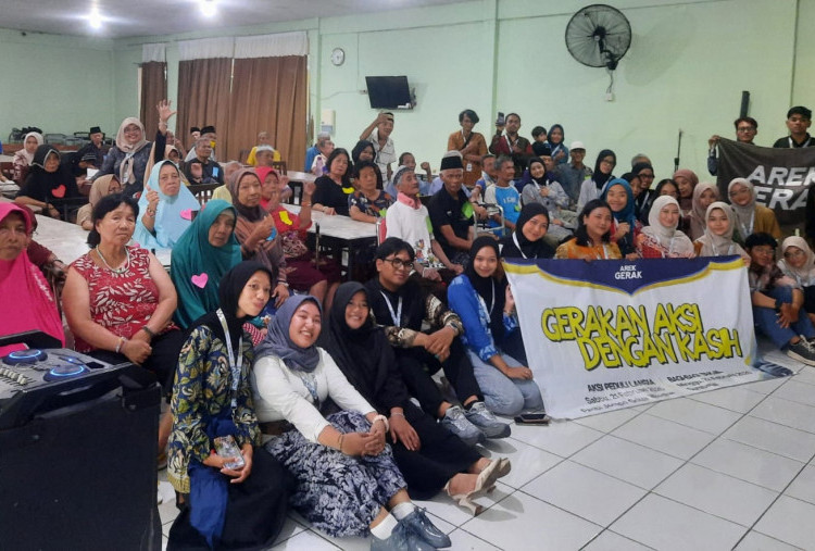 Wujudkan Kepedulian terhadap Lansia, Arek Gerak Gelar Buka Bersama di UPT Panti Wredha 
