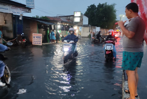 Drainase Tak Sanggup Tampung Air Hujan, 12 Titik di Tangerang Selatan Banjir