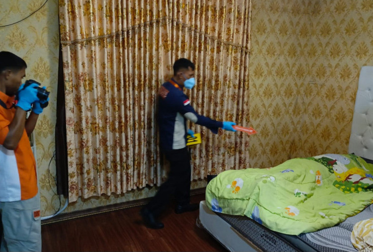 Tega! Istri di Tigaraksa Bunuh Suami, Polisi Temukan Golok dan Luka Sayatan di Tubuh Korban