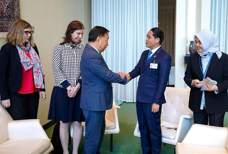 Raja Juli Antoni dan FAO Bahas Tata Kelola Karbon hingga Hutan Berkelanjutan
